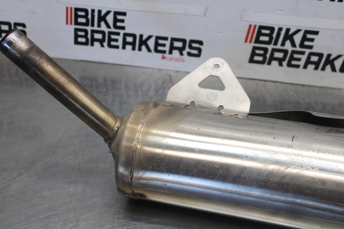 12 TRIUMPH STREET TRIPLE R RIGHT EXHAUST PIPE MUFFLER SLIP ON CAN SILENCER BB914