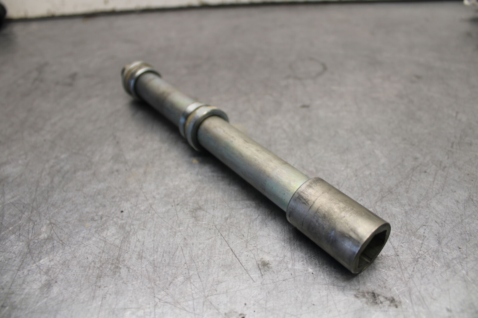 22-24 YAMAHA XSR900 FRONT WHEEL RIM AXLE PIVOT BOLT BB683