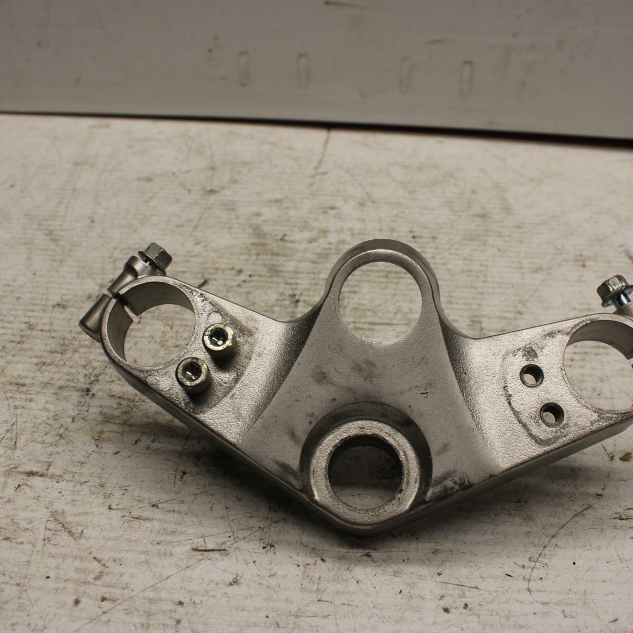 90-07 KAWASAKI ZZR 250 FORKS UPPER TRIPLE TREE CLAMP BB298