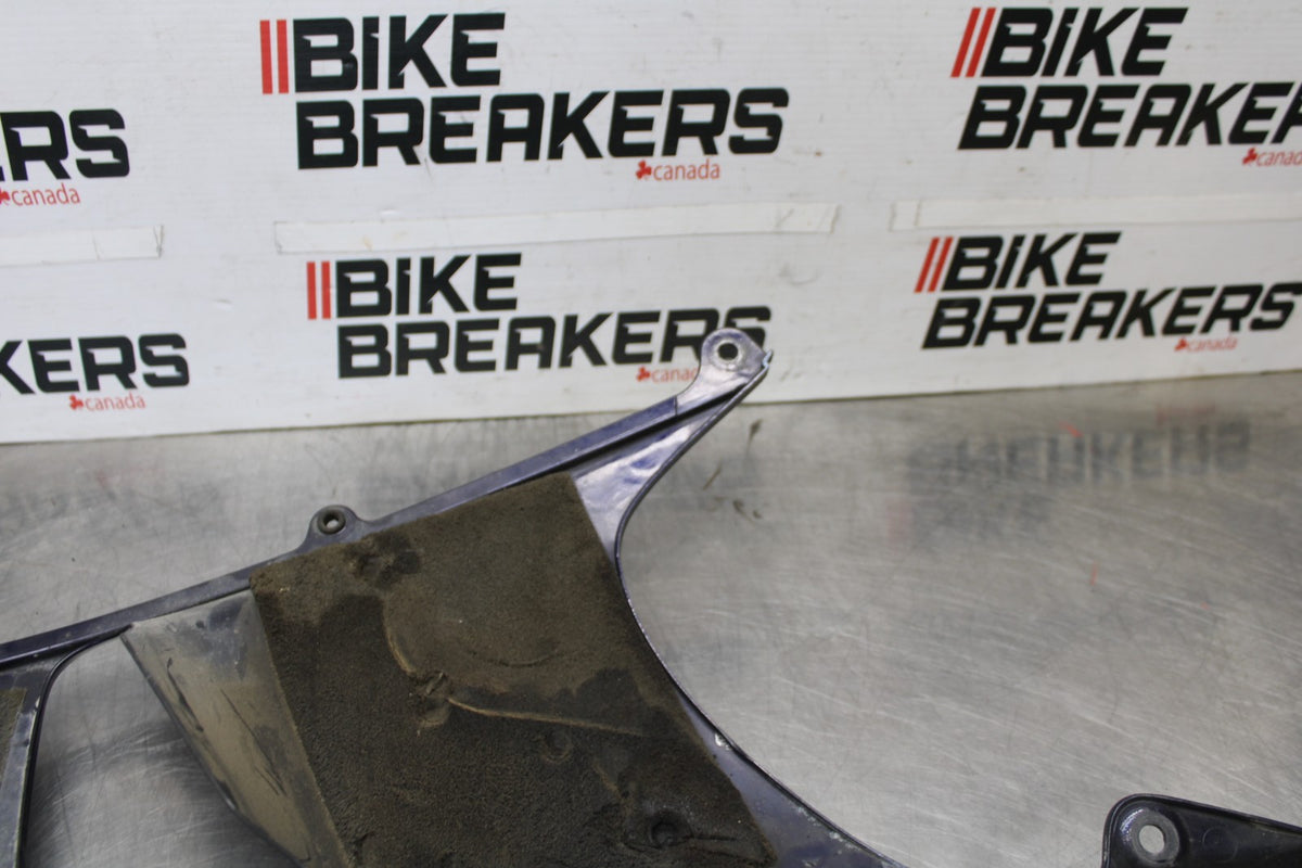 00-01 HONDA CBR929RR RIGHT LOWER BOTTOM BELLY SIDE FAIRING COWL  BB925