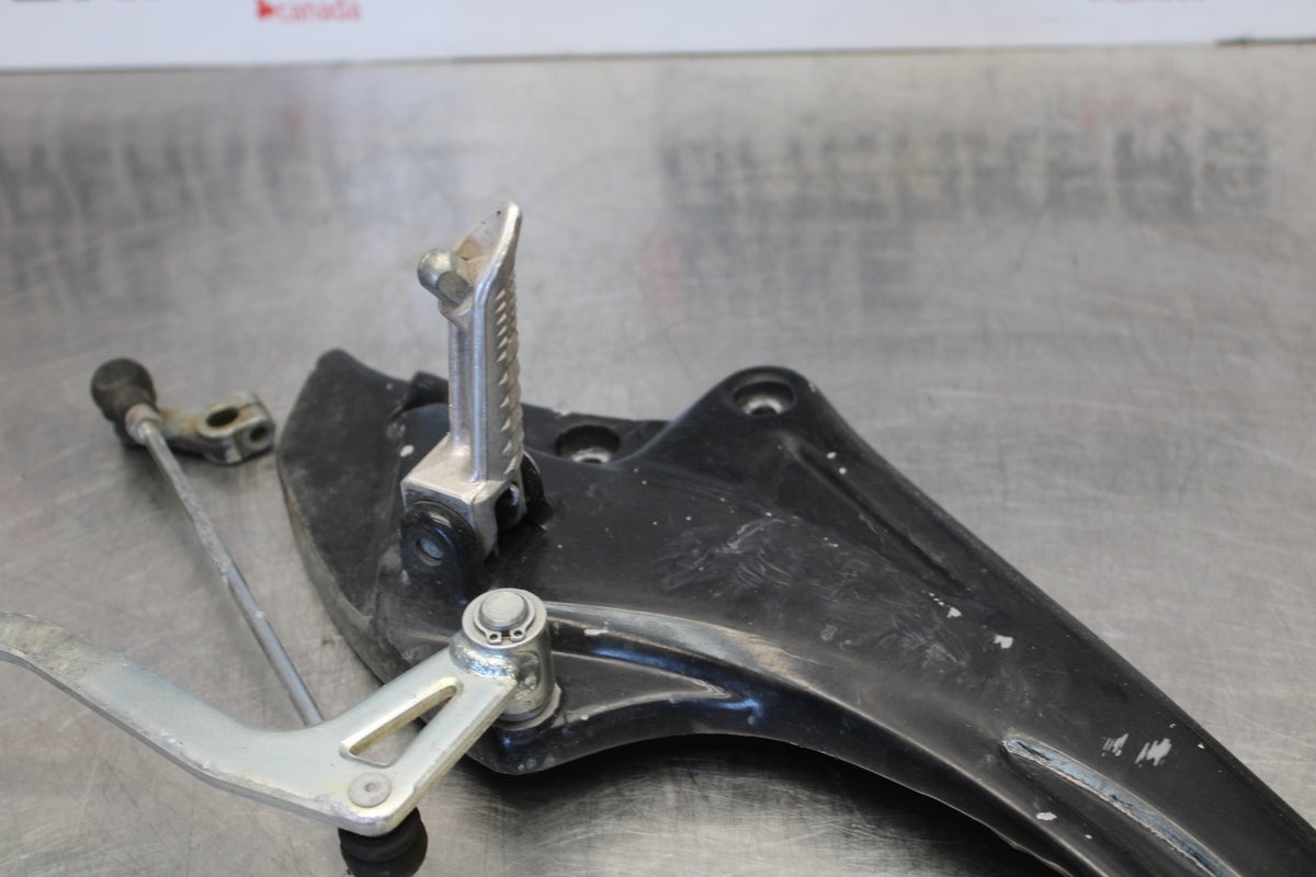 10 SUZUKI SV650 LEFT REARSET REAR SET DRIVER FOOT PEG REST STOP BB181