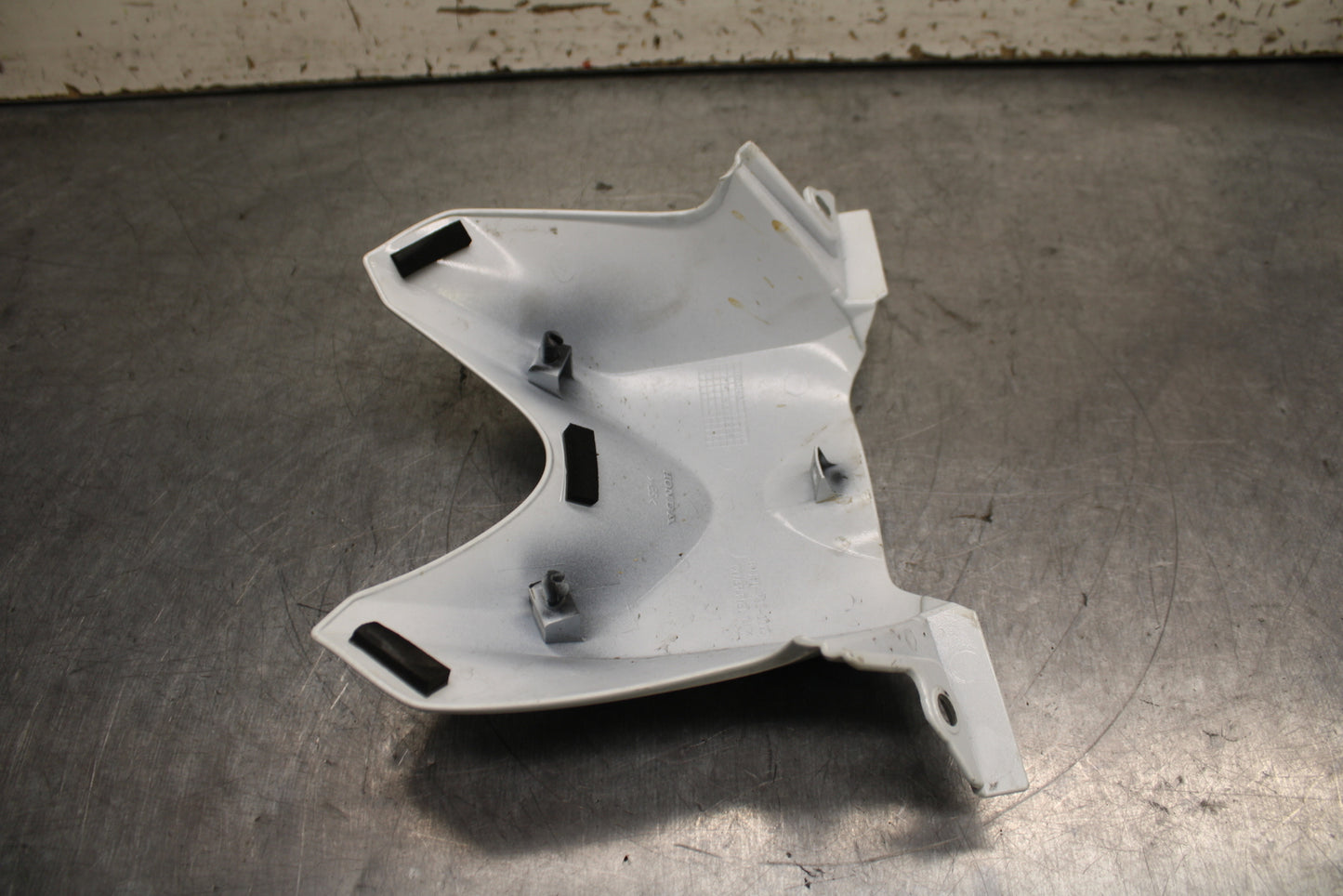 15-16 HONDA CB300F FRONT GAS TANK FUEL CELL FAIRING COWL COVER TRIM BB740