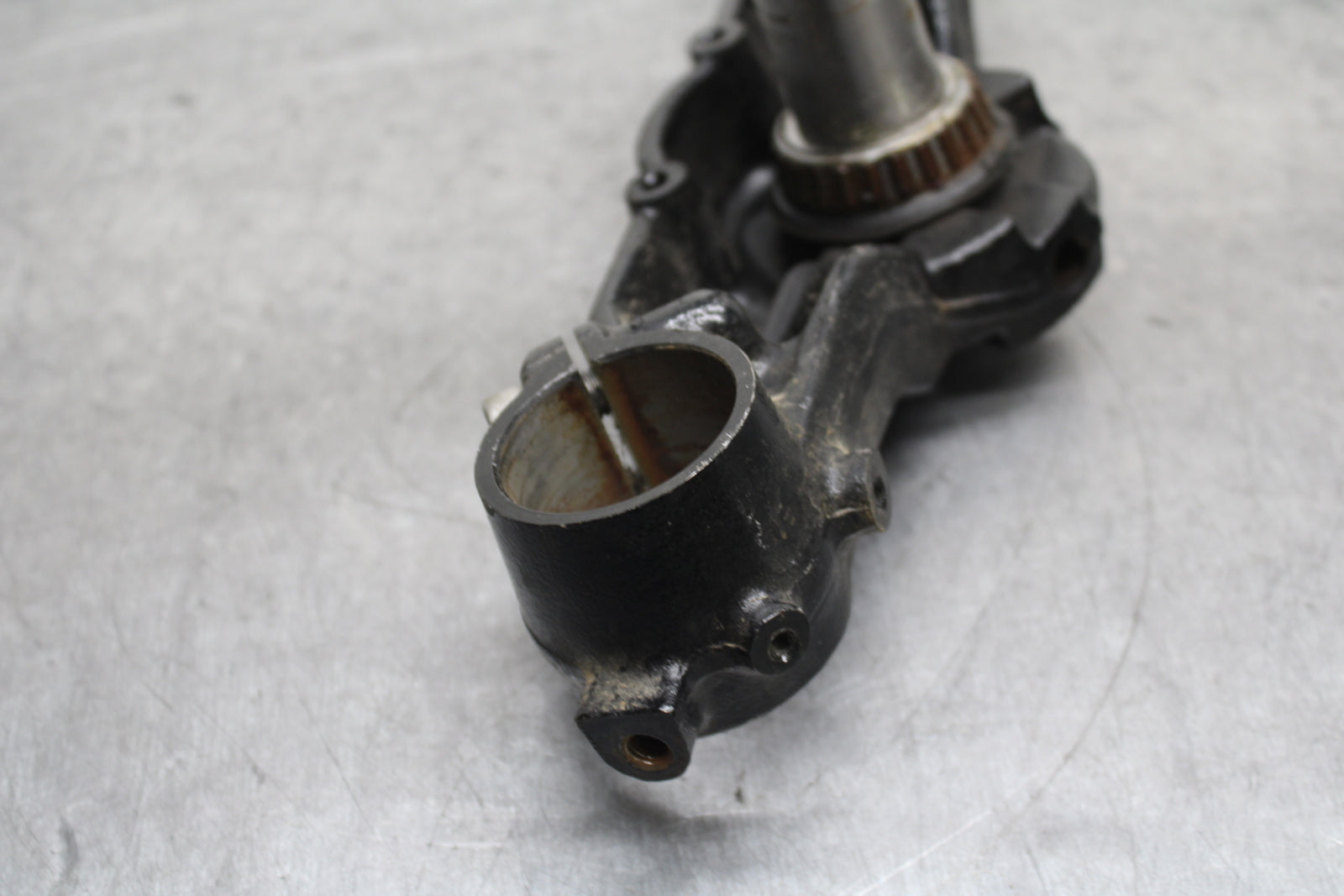 03-08 KAWASAKI VULCAN 1600 FRONT FORKS CLAMP LOWER TRIPLE TREE STEM BB123