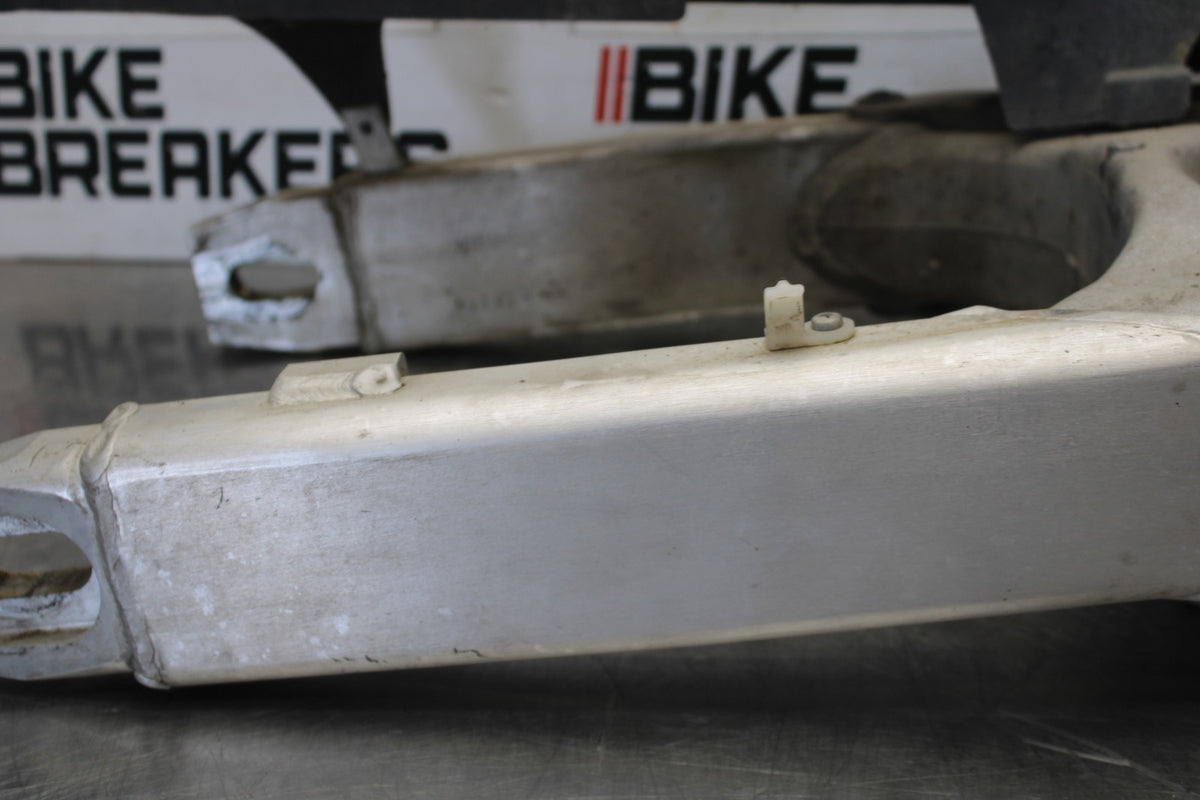98-05 HONDA SUPER HAWK 1000 VTR1000F REAR SWINGARM SUSPENSION SWING ARM BB924