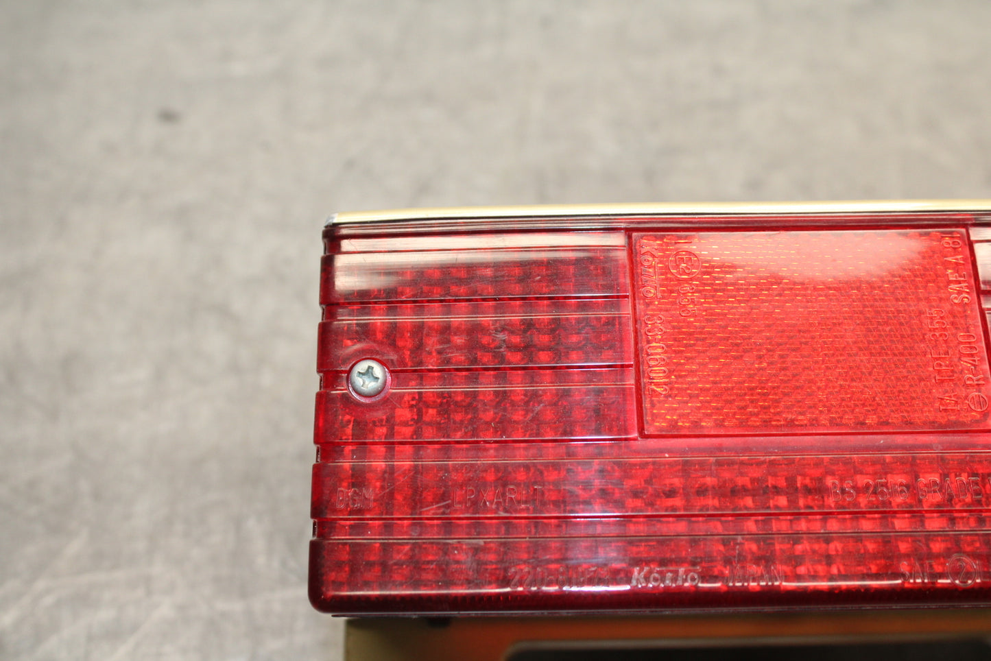 83-85 YAMAHA RIVA 180 XC180 REAR TAIL TAILLIGHT BACK BRAKE LIGHT BB109