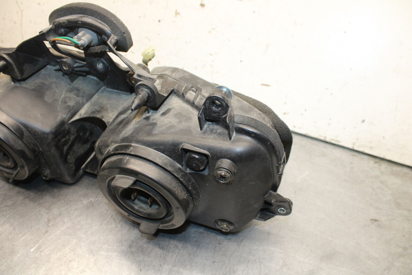 05-06 HONDA CBR600RR FRONT HEADLIGHT HEAD LIGHT LAMP BB727