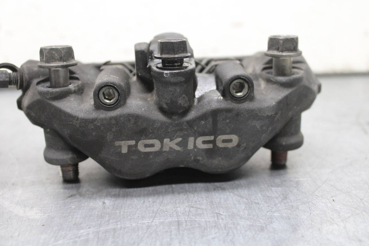 05-06 HONDA CBR600RR RIGHT LEFT FRONT BRAKE CALIPER SET PAIR CALIPERS BB727