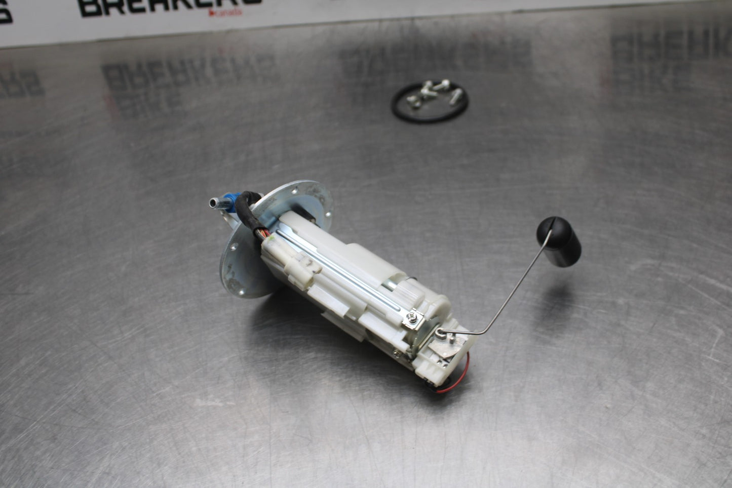 09-16 SUZUKI GSXR1000 FUEL PUMP GAS PETROL SENDER UNIT BB439