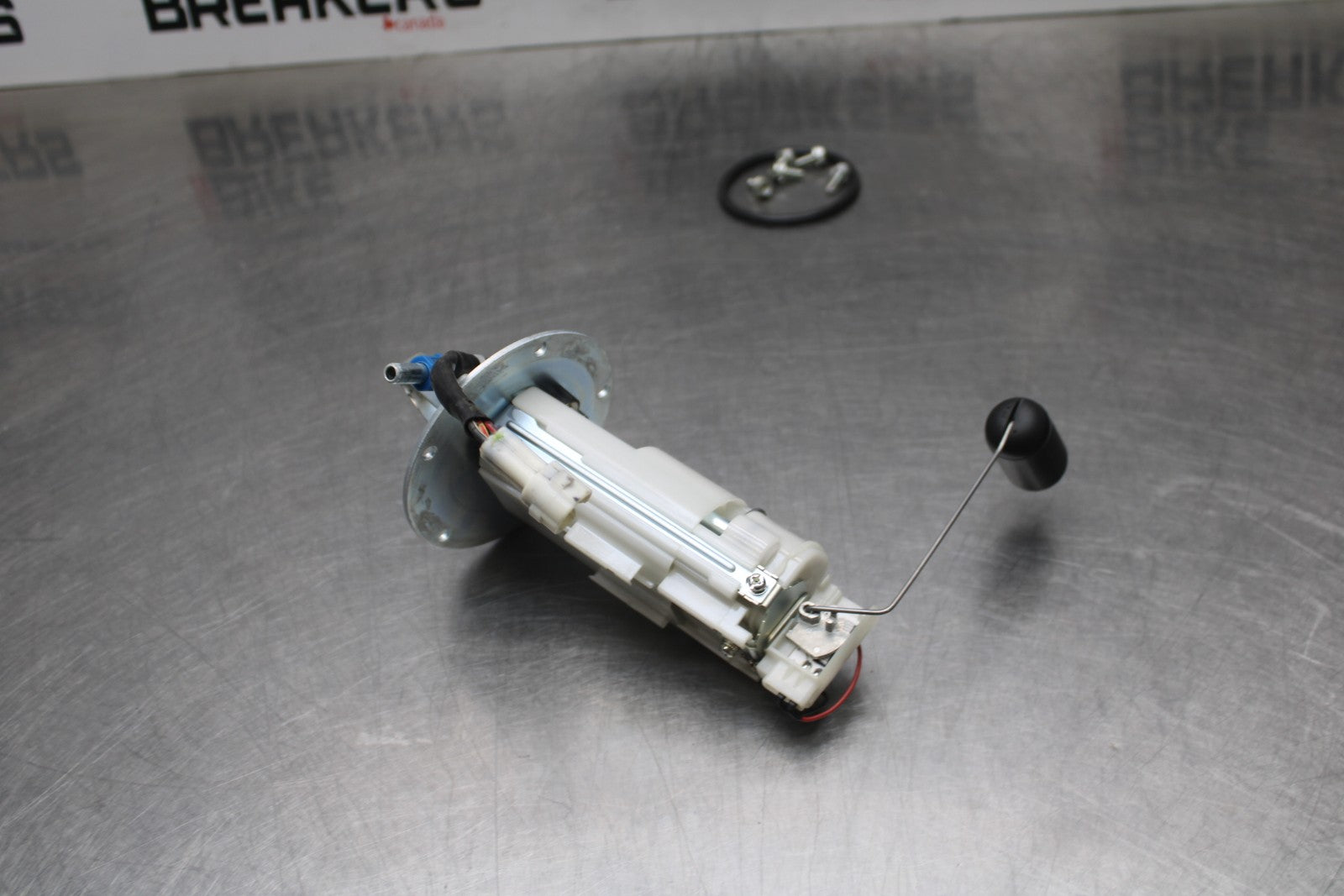 09-16 SUZUKI GSXR1000 FUEL PUMP GAS PETROL SENDER UNIT BB439