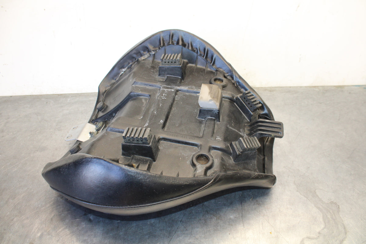 04 SUZUKI INTRUDER 800 FRONT DRIVERS SEAT BB758
