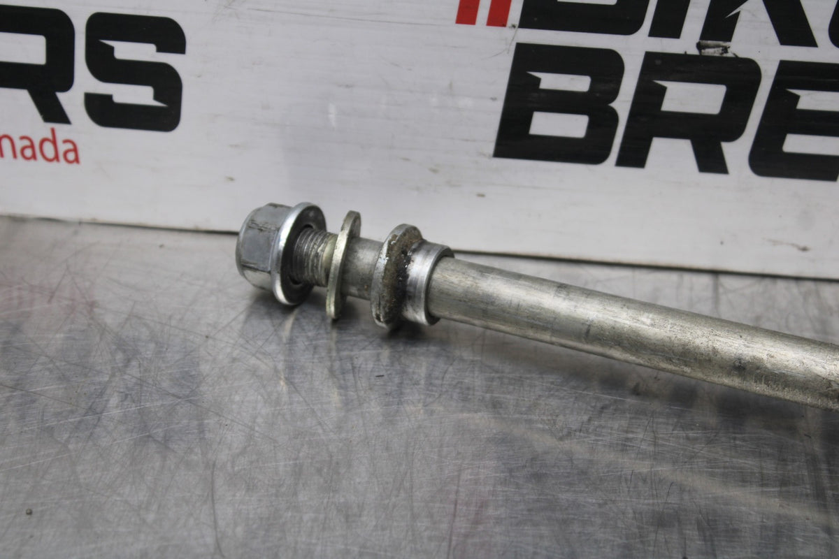 17-18 YAMAHA YZF R3 REAR AXLE BACK WHEEL RIM PIVOT BOLT AXEL BB788