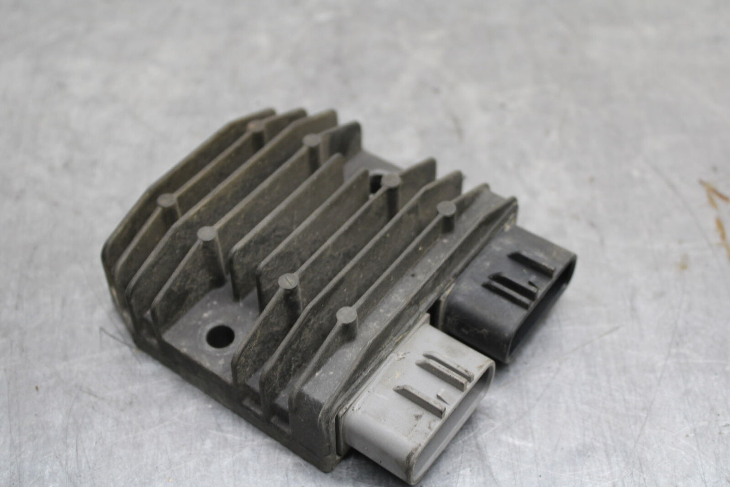 06-07 KAWASAKI NINJA ZX10R RECTIFIER VOLTAGE REGULATOR BB115