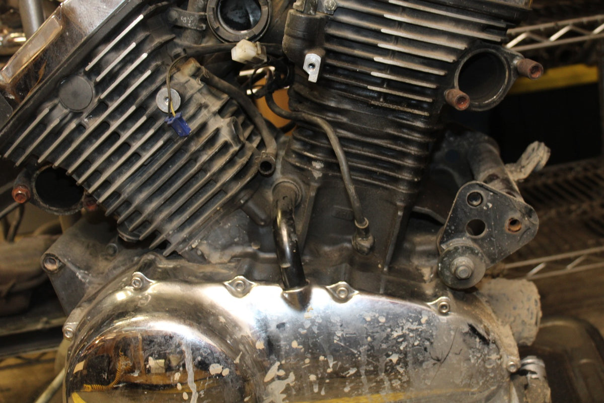 02 KAWASAKI VULCAN 800 VN800B CLASSIC ENGINE MOTOR BB862