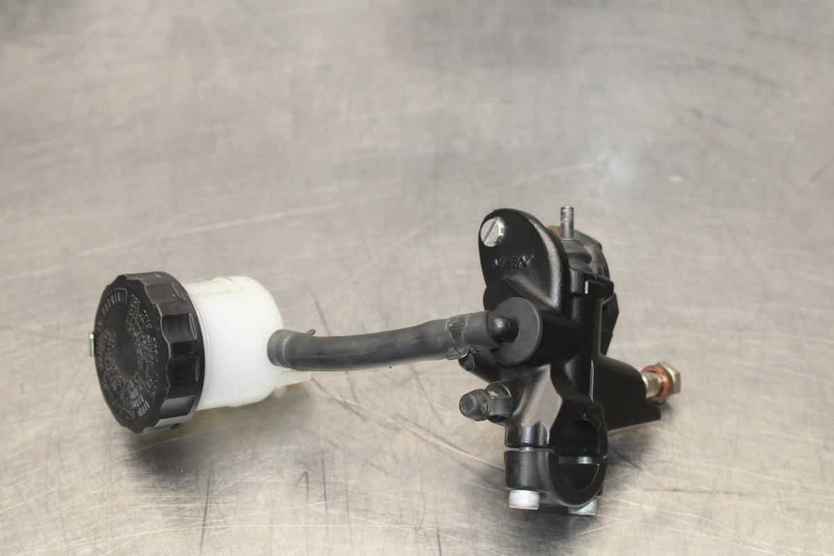 08 KAWASAKI NINJA ZX10R FRONT BRAKE MASTER CYLINDER BB902