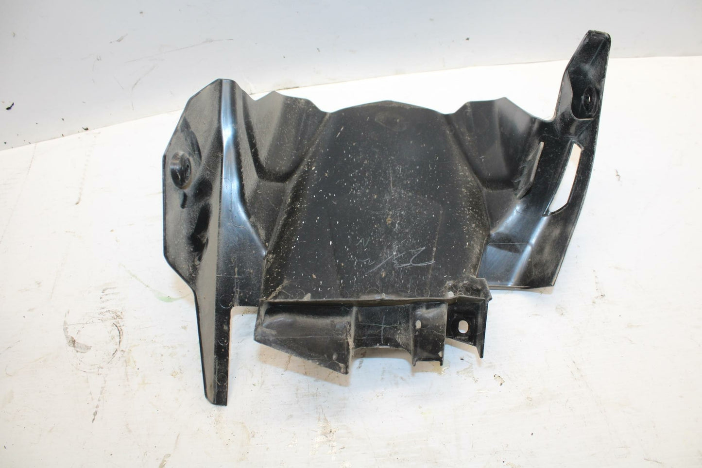 17-20 KAWASAKI NINJA 650 EX650 ABS REAR BACK WHEEL TIRE HUGGER FENDER BB277