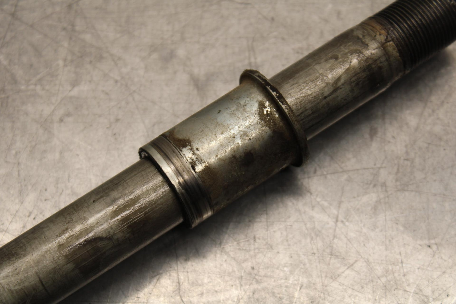 2005 Kawasaki Vulcan 1600 VN1600D Nomad FRONT WHEEL RIM AXLE PIVOT BOLT BB556