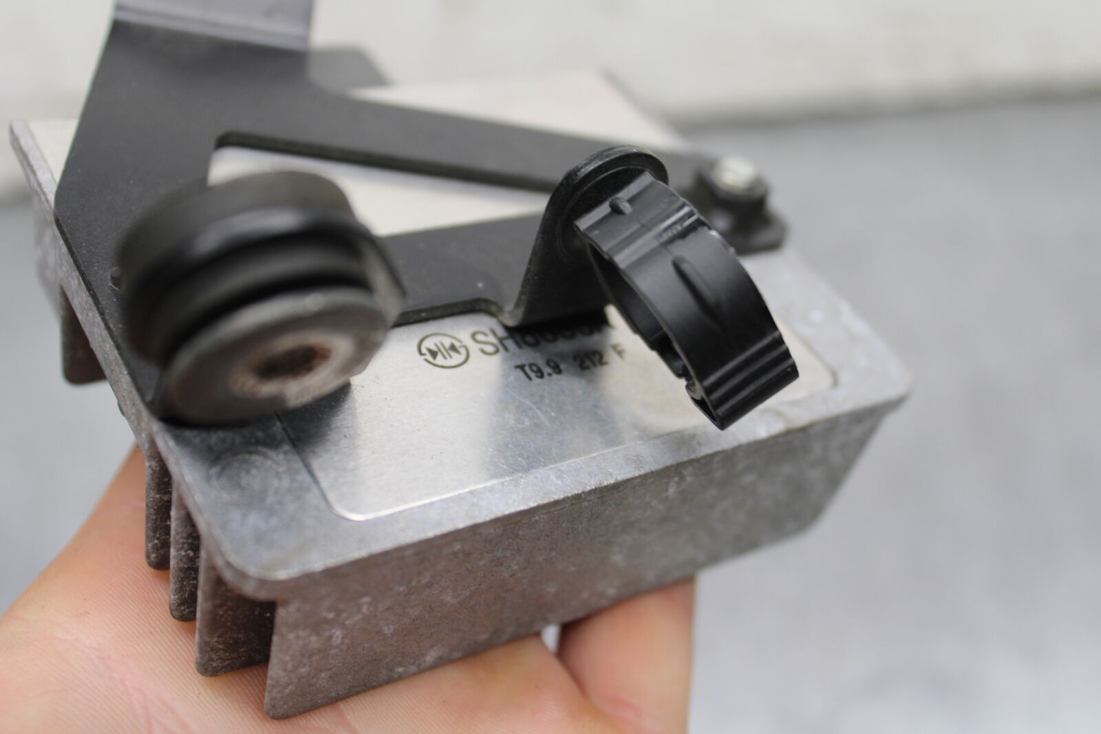 19-22 KAWASAKI Z400 RECTIFIER VOLTAGE REGULATOR BB738