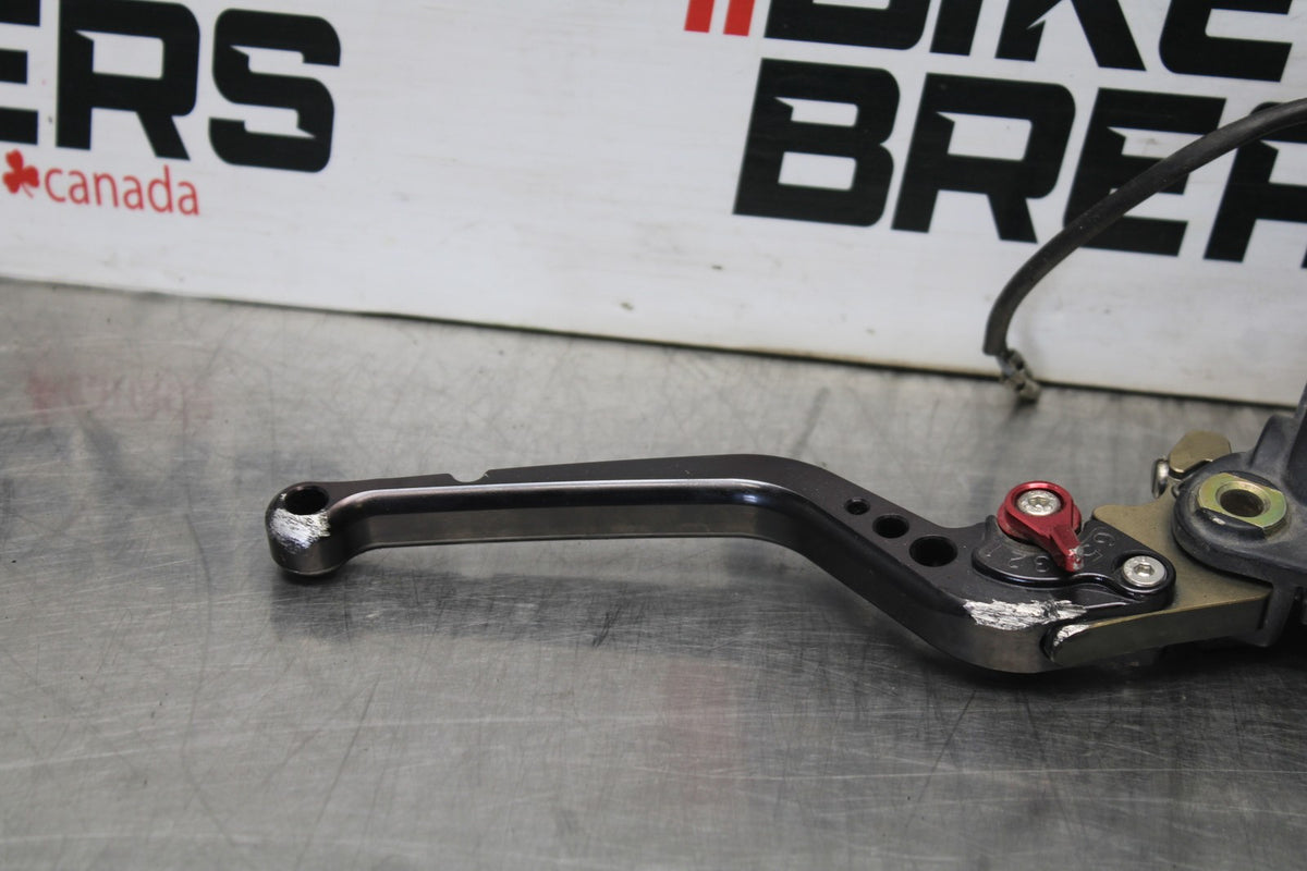 05 DUCATI SUPERSPORT 800 FRONT BRAKE MASTER CYLINDER w/ LEVER BB913