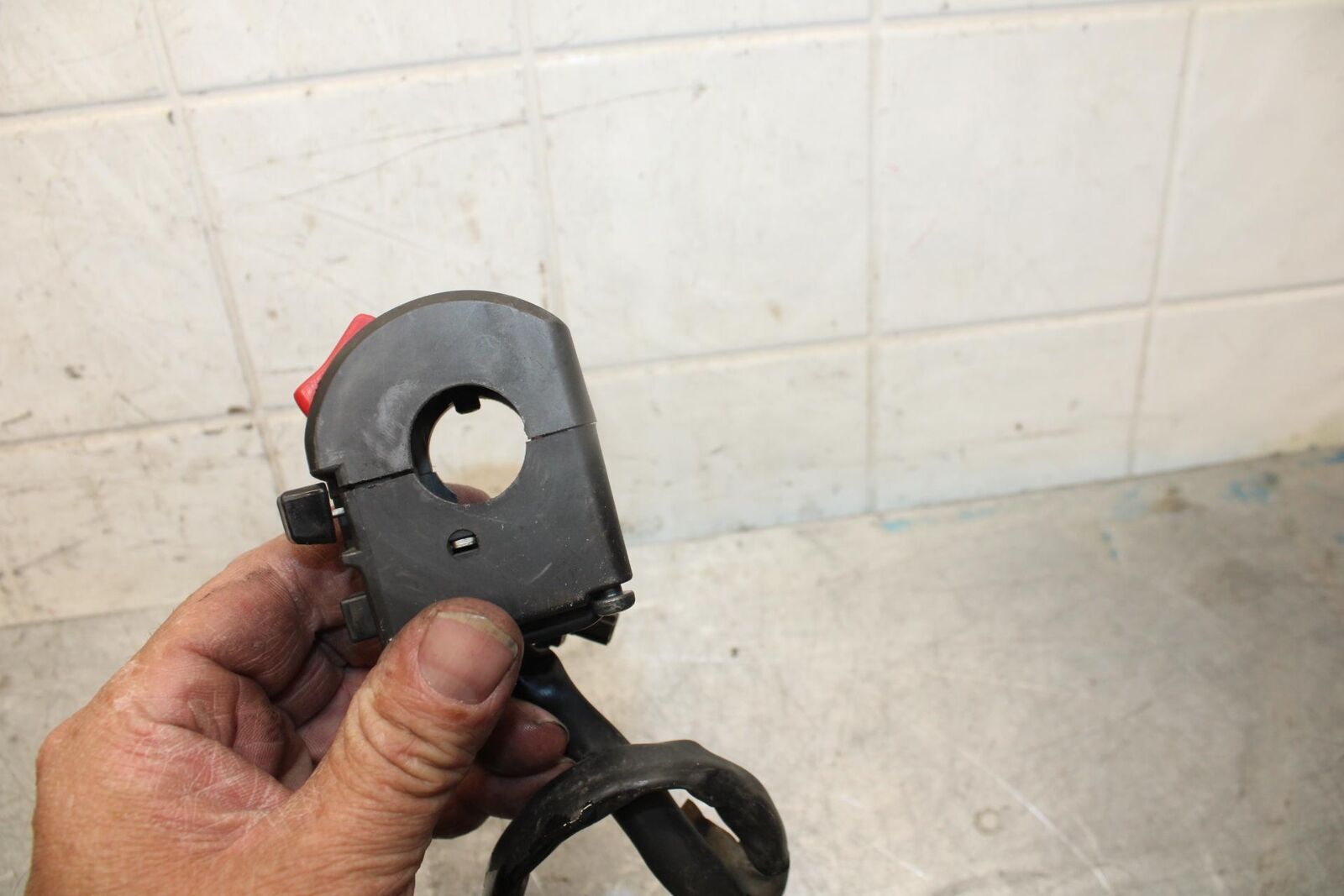 2007 Kawasaki Ninja ZX6R ZX600P RIGHT CLIP ON HANDLE KILL OFF START SWITCH BB47