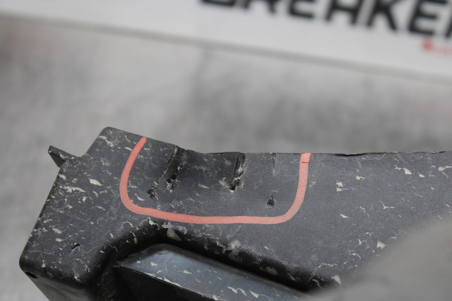 18-23 KAWASAKI NINJA 400 EX400 ABS REAR TAIL BATTERY TRAY PLASTIC BB177