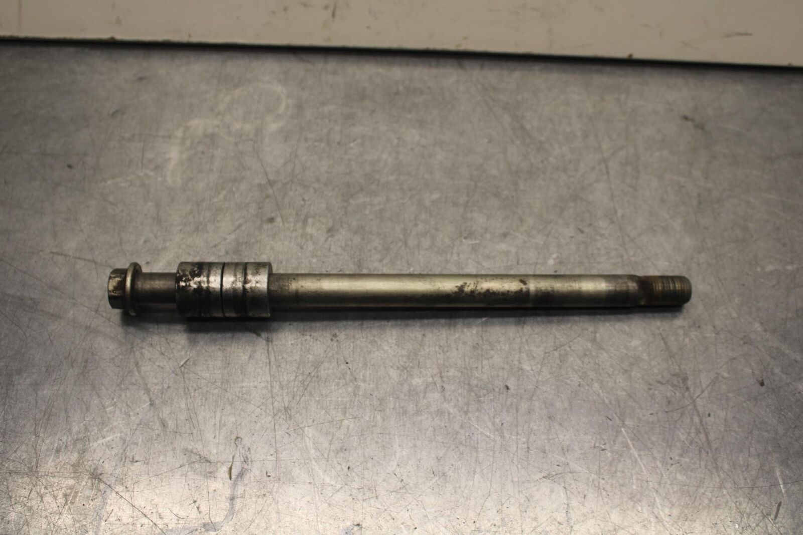 2007 Yamaha V Star 1300 XVS1300A FRONT WHEEL RIM AXLE PIVOT BOLT BB78
