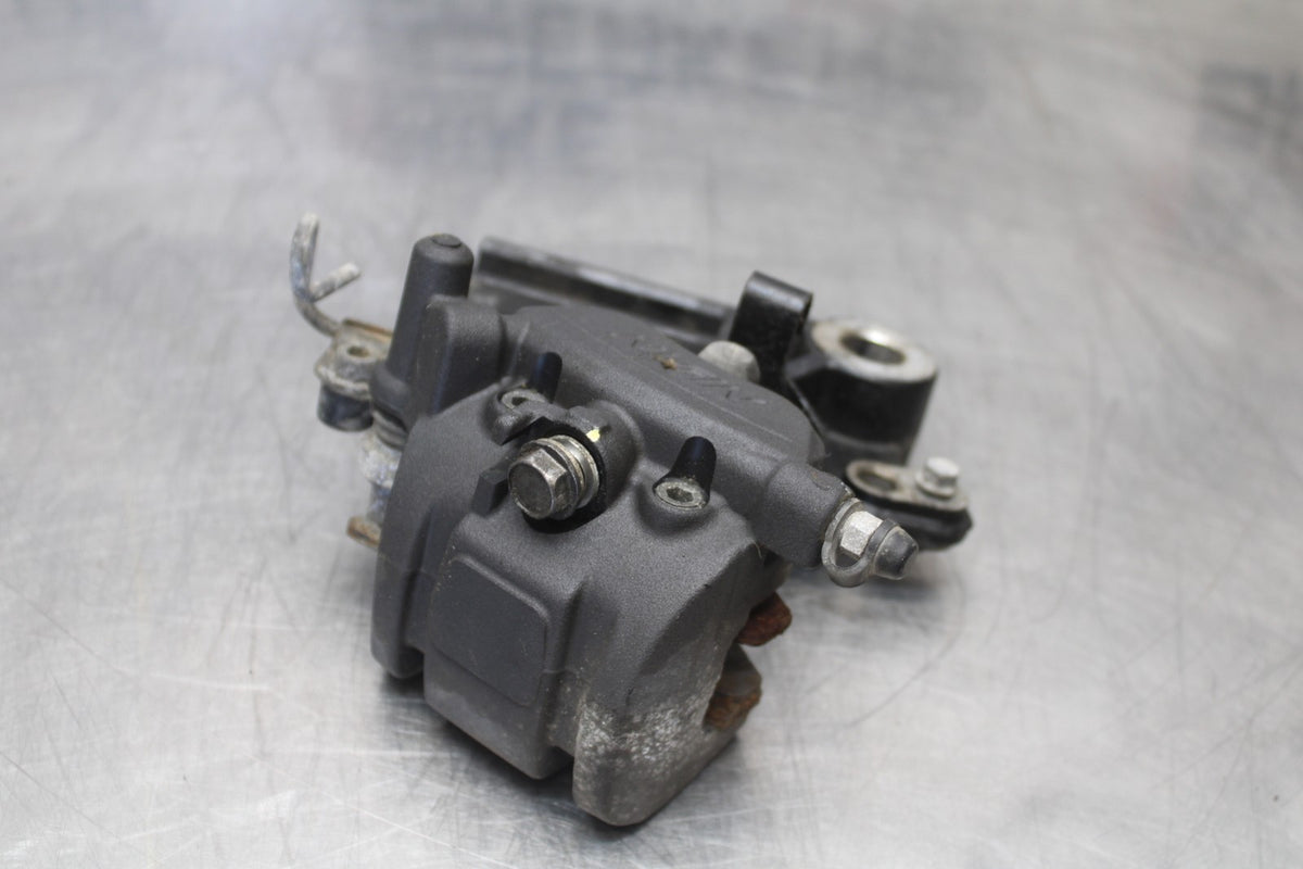 24-25 KAWASAKI NINJA 500 ABS REAR BACK BRAKE CALIPER W MOUNT BRACKET BB899