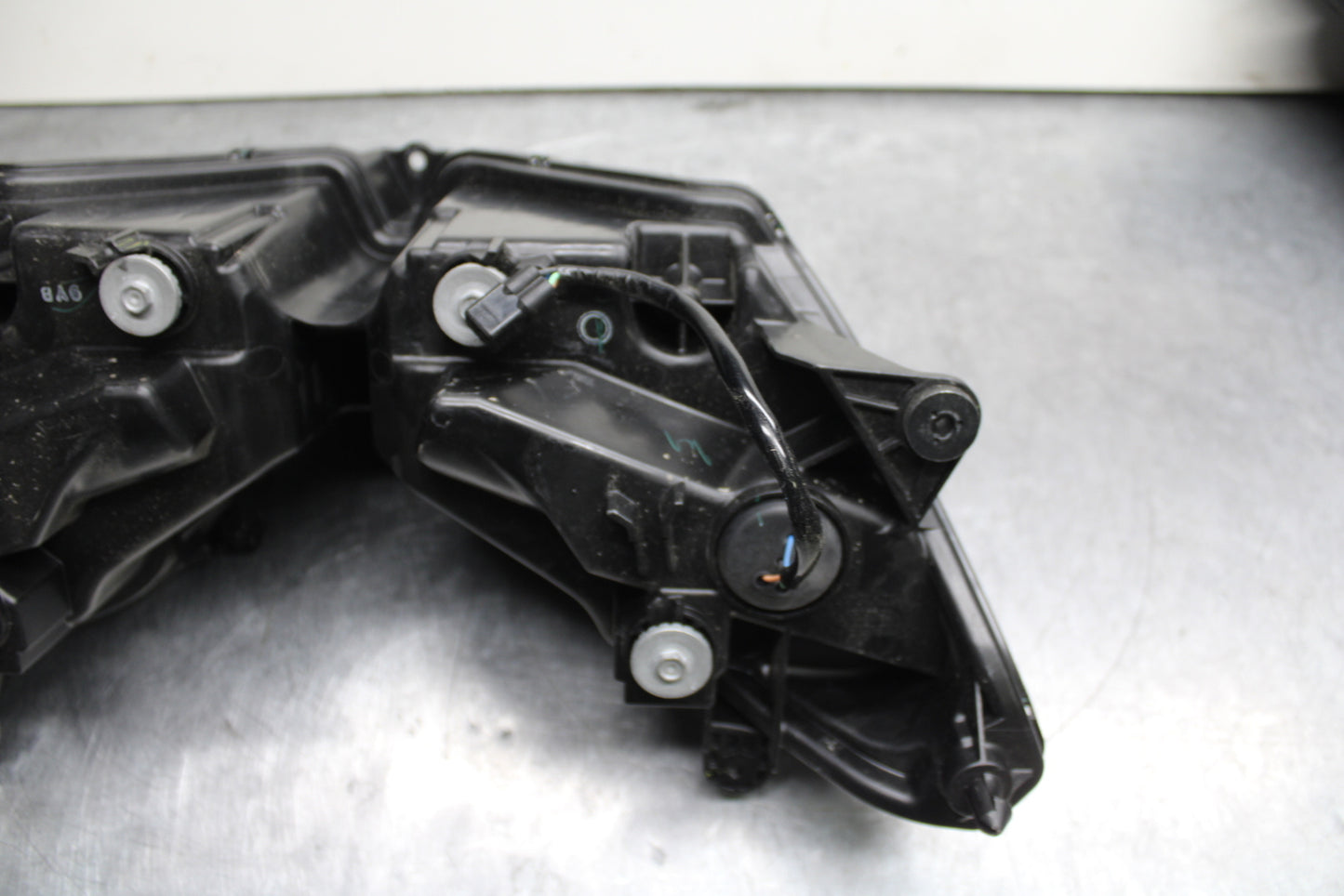 19-23 KAWASAKI NINJA ZX6R FRONT HEADLIGHT HEAD LIGHT LAMP BB749