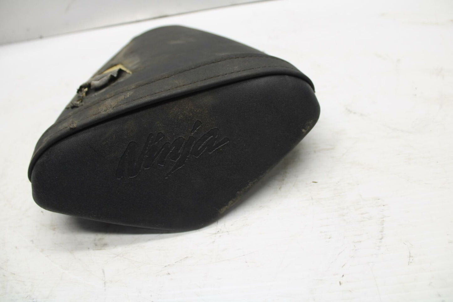 09-12 KAWASAKI NINJA ZX6R REAR BACK PASSENGER SEAT PAD SADDLE PILLION BB272