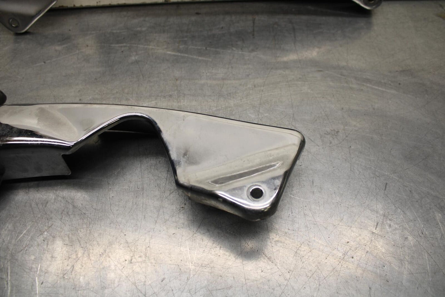 03-08 KAWASAKI VULCAN 1600 REAR BACK FENDER SUPPORT FRAME SUBFRAME BB616