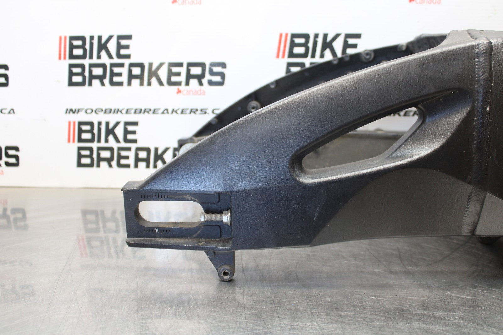 08-10 SUZUKI GSXR 600 REAR SWINGARM BACK SUSPENSION SWING ARM BB202