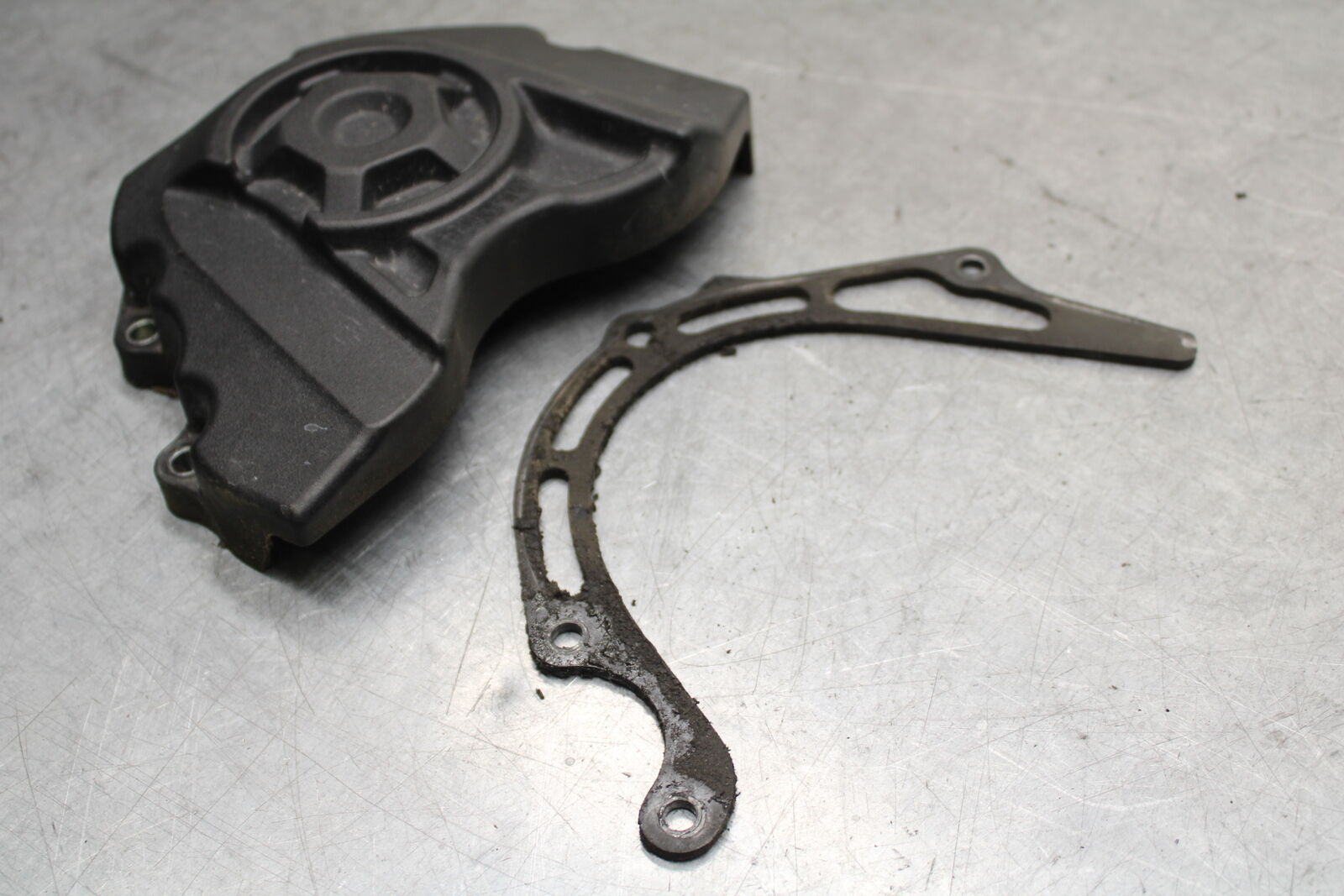 16 KAWASAKI NINJA ZX10R ENGINE SPROCKET COVER BB650