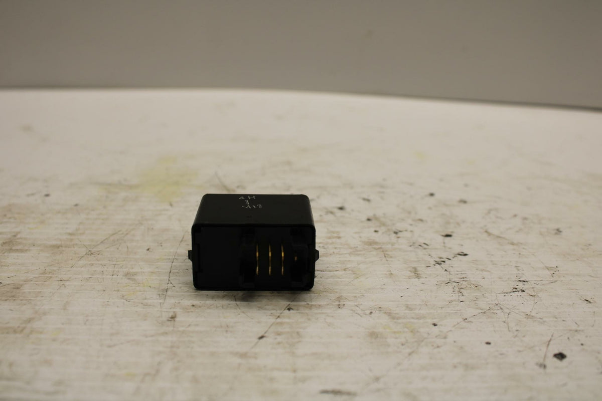 06-07 SUZUKI GSXR600 TURN SIGNAL BLINKER FUEL RELAY FLASHER SWITCH BB245