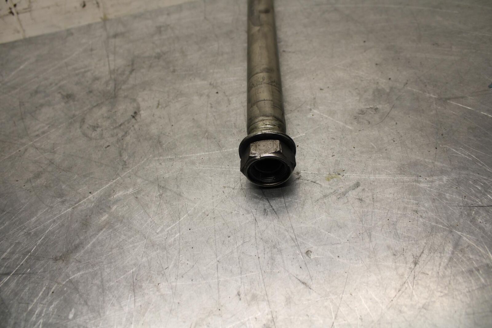 08-16 YAMAHA YZF R6 REAR AXLE  WHEEL RIM PIVOT BOLT AXEL 2C0-25381-10-00 BB465