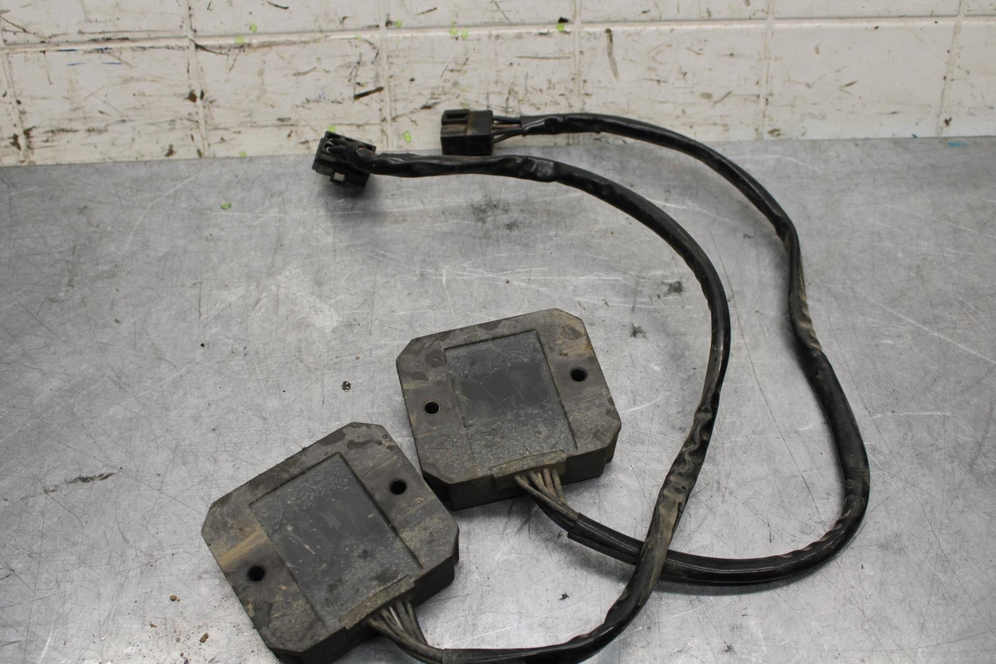 2005 Kawasaki Vulcan 1600 VN1600D Nomad RECTIFIER VOLTAGE REGULATOR BB556