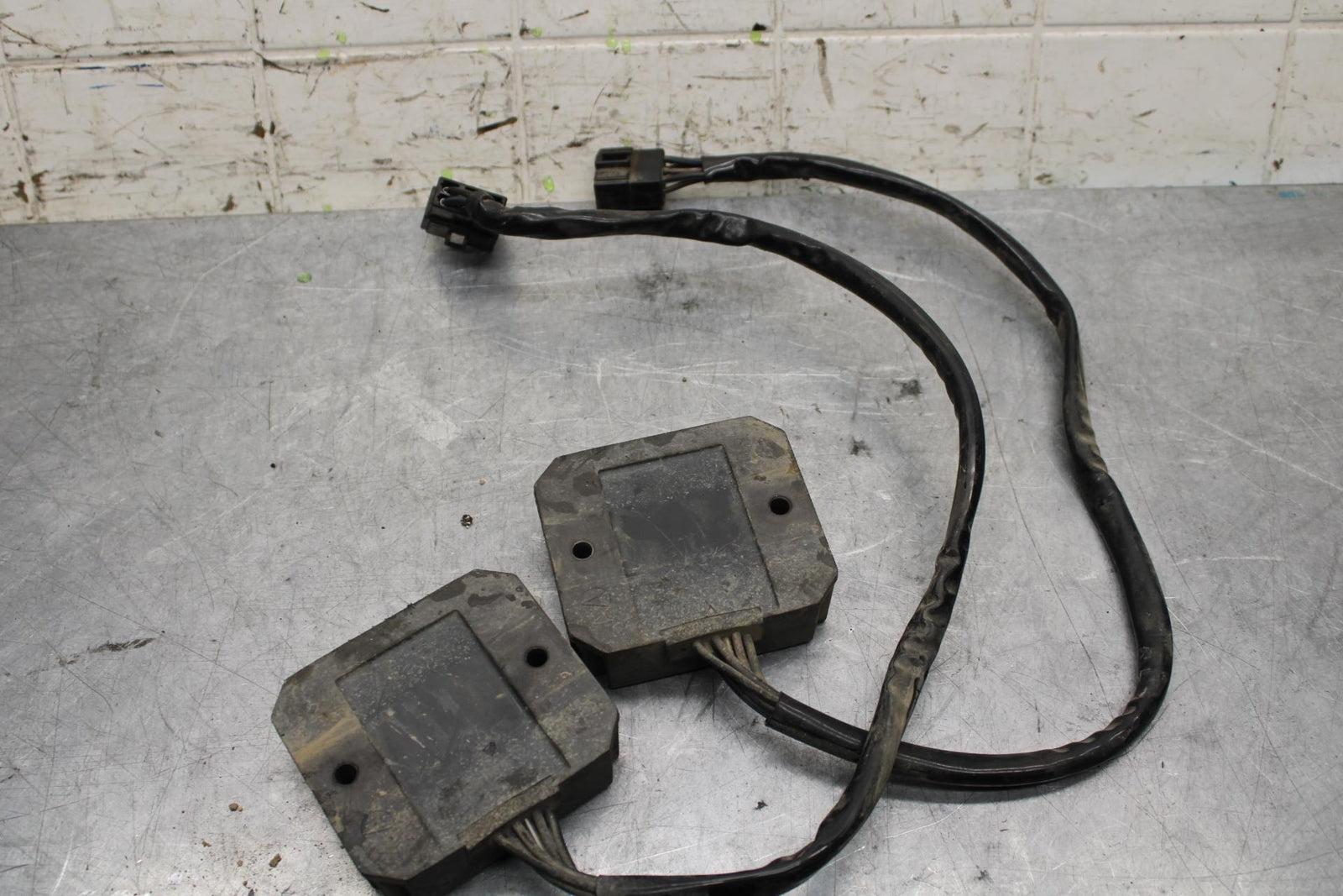 2005 Kawasaki Vulcan 1600 VN1600D Nomad RECTIFIER VOLTAGE REGULATOR BB556