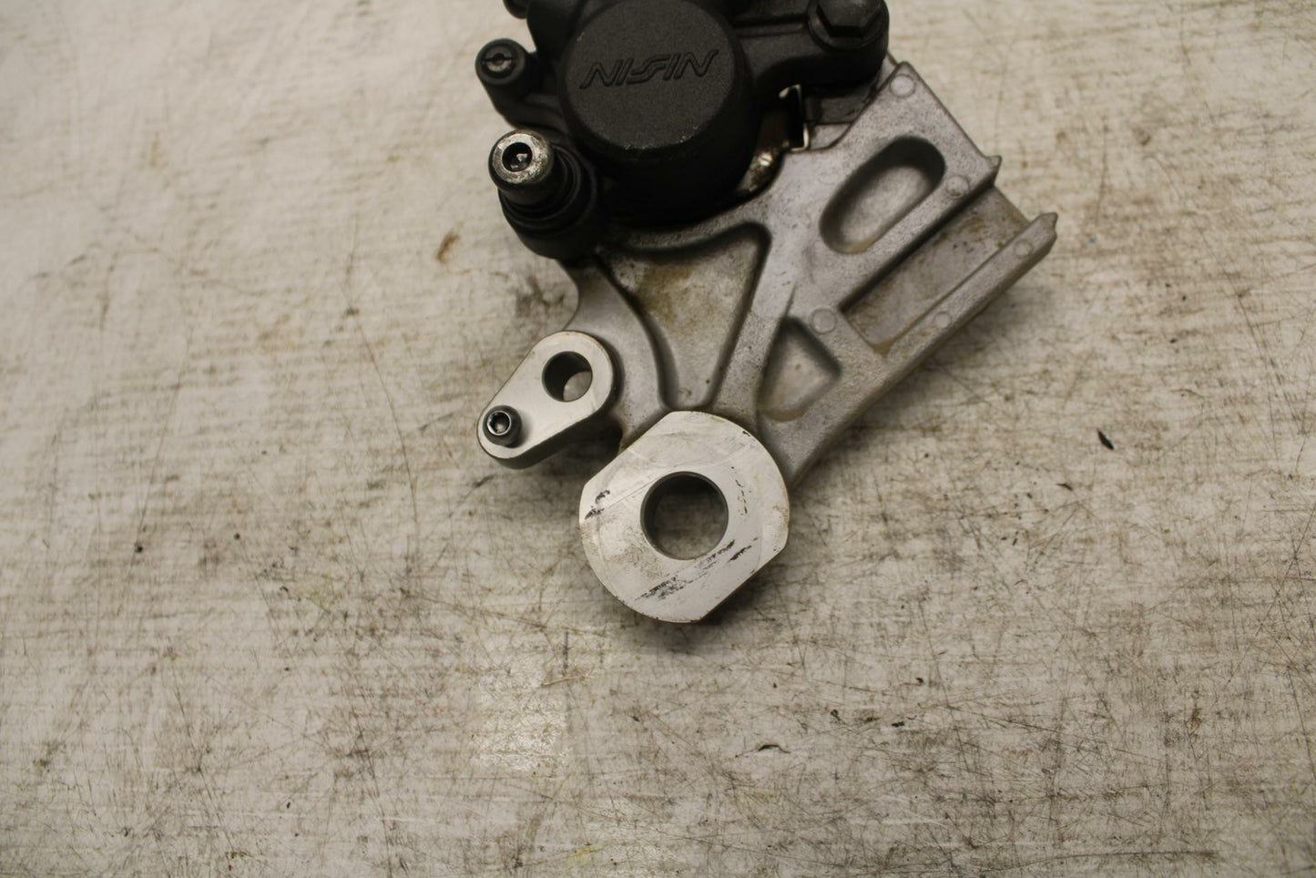 20-21 YAMAHA XSR900 REAR BACK BRAKE CALIPER W MOUNT BRACKET BB372