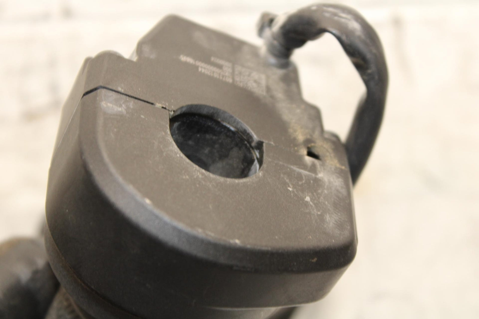 19-20 KTM 790 DUKE 790 RIGHT THROTTLE GRIP BB570
