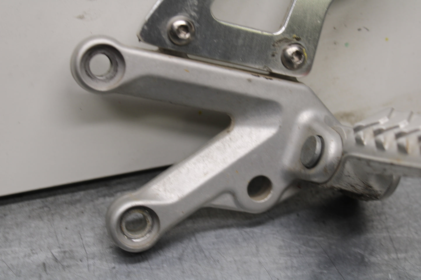 10-11 APRILIA RSV4 R LEFT REARSET REAR SET DRIVER FOOT PEG REST STOP BB120