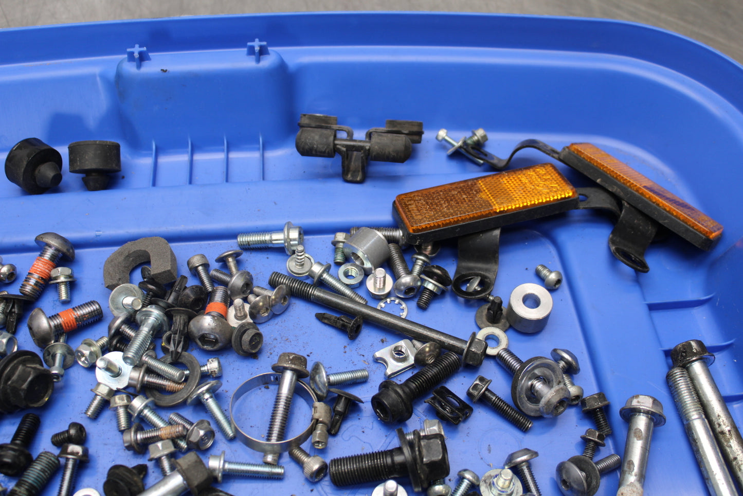 14-17 YAMAHA FZ07 MOUNTING BOLTS HARDWARE MOTOR SCREWS BB162