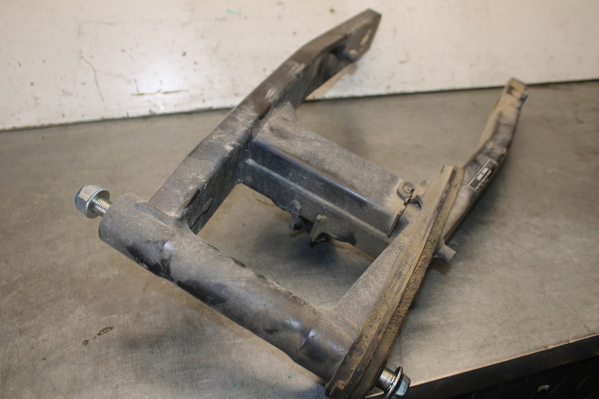 13-15 HONDA CBR500R REAR SWINGARM BACK SUSPENSION SWING ARM 52200-MGZ-J00 BB704