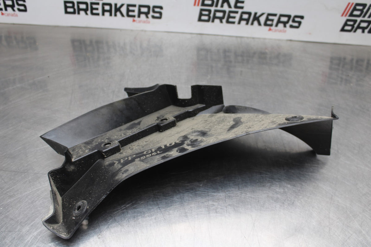 22-25 YAMAHA YZF R7 LEFT INNER FAIRING COWL PANEL TRIM OEM BB769