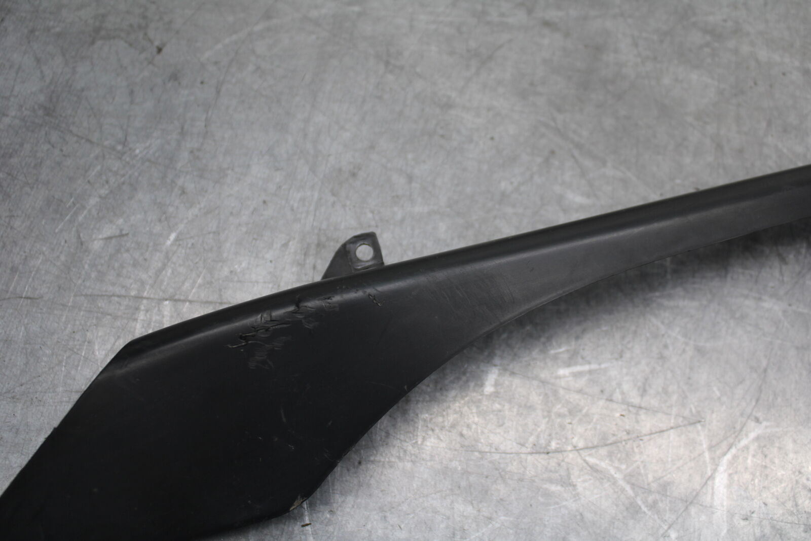 07-08 YAMAHA YZF R1 REAR BACK DRIVE CHAIN GUARD COVER SHIELD BB724