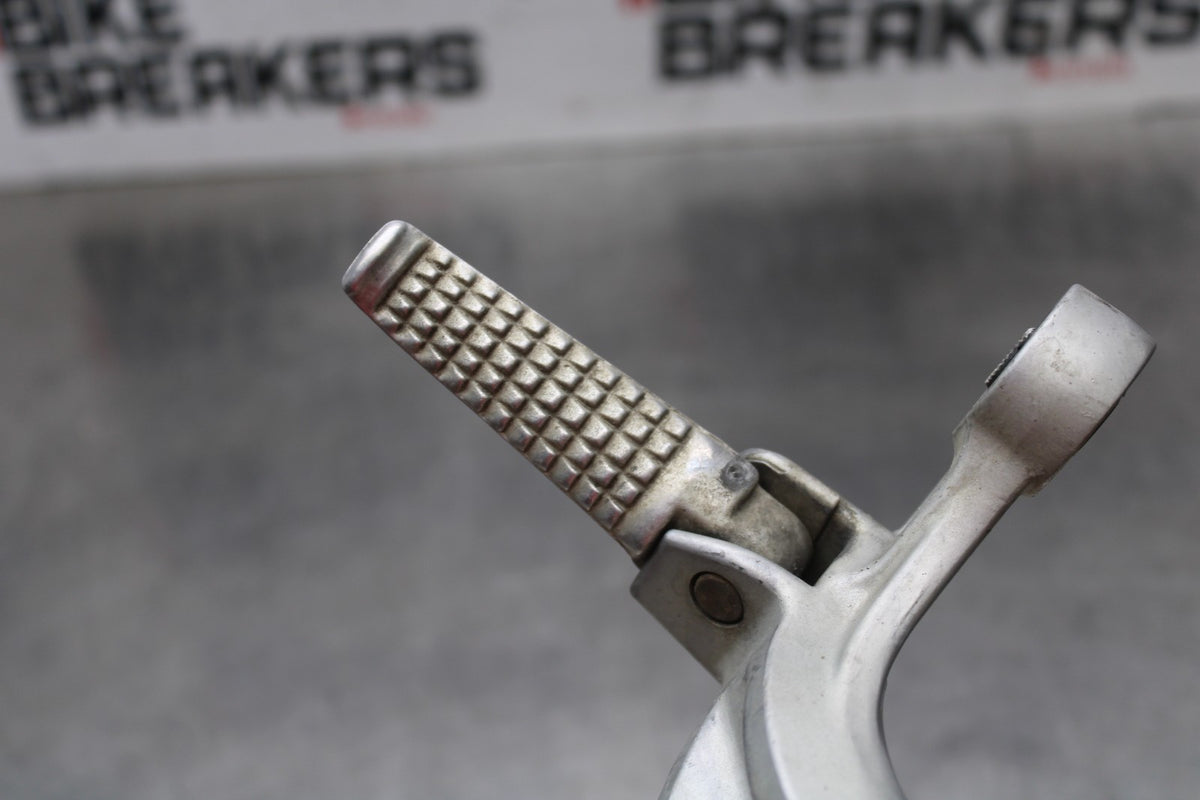 00 SUZUKI GSXR750 RIGHT REAR BACK PASSENGER PEG BB820