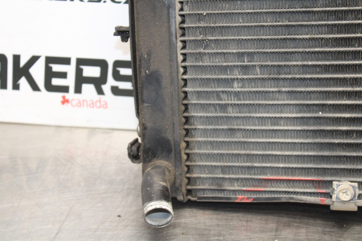15 TRIUMPH TIGER 800 ENGINE RADIATOR MOTOR COOLER COOLING RADIATER BB873