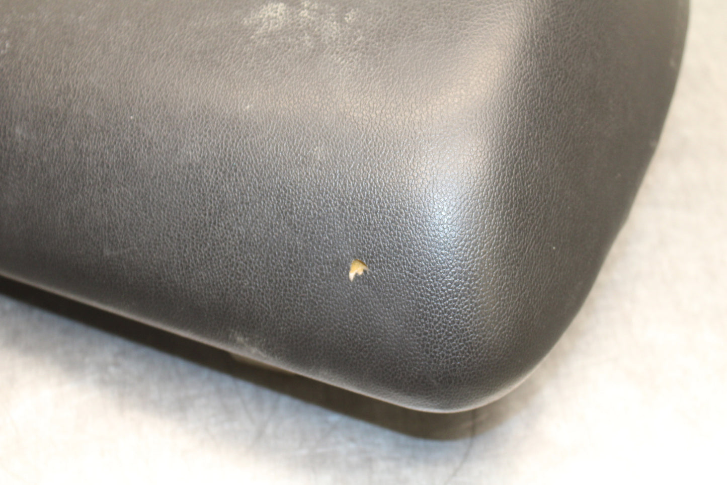 00-02 KAWASAKI NINJA ZX6R REAR BACK PASSENGER TANDEM SEAT SADDLE PILLION  BB750