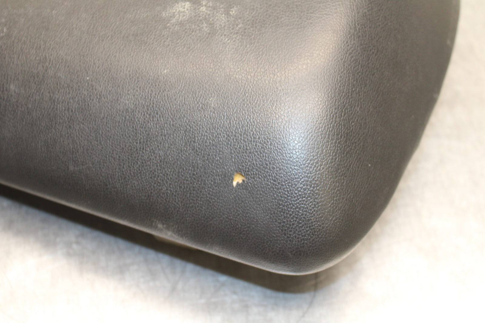 00-02 KAWASAKI NINJA ZX6R REAR BACK PASSENGER TANDEM SEAT SADDLE PILLION  BB750