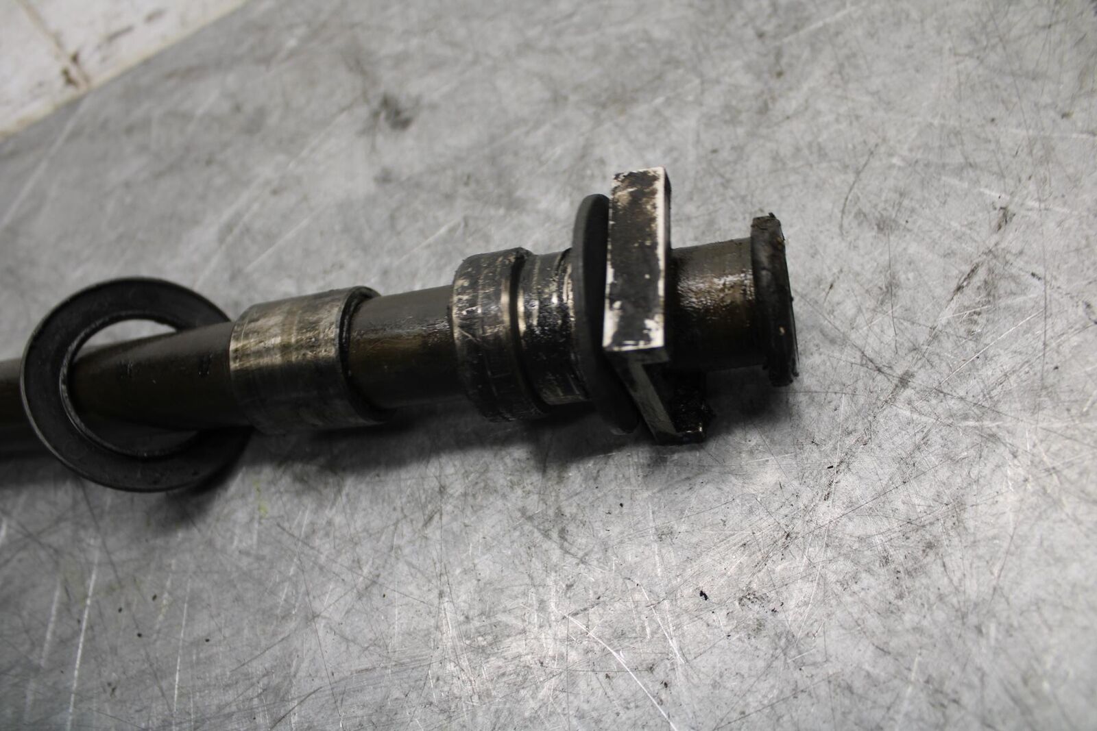 1999 Yamaha YZF R1 REAR AXLE BACK WHEEL RIM PIVOT BOLT AXEL 4XV-25381-00-00 BB50