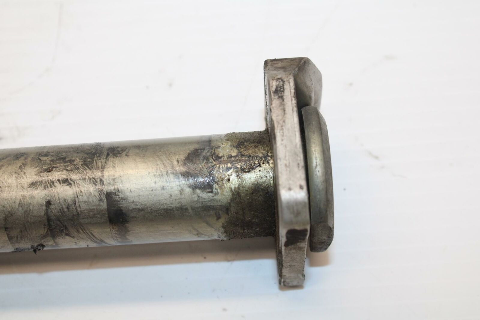 06-07 SUZUKI GSXR600 REAR AXLE BACK WHEEL RIM PIVOT BOLT AXEL BB243