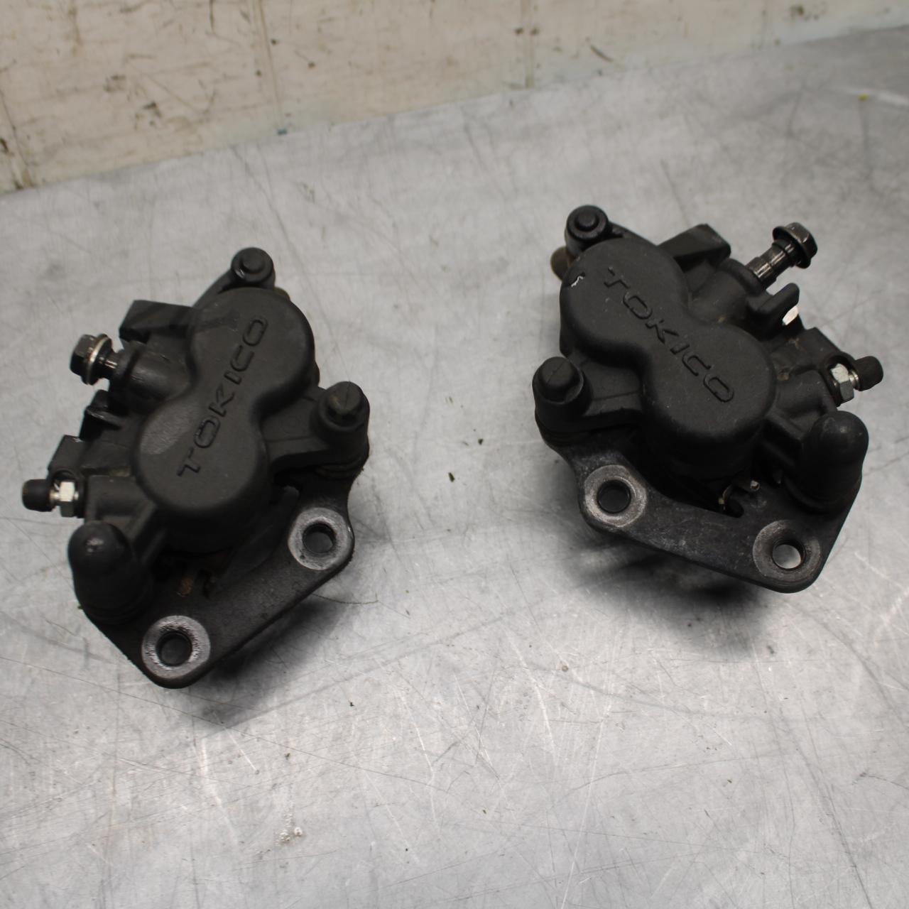 11-14 KAWASAKI VERSYS 650 LE 650C RIGHT LEFT FRONT BRAKE CALIPER SET PAIR BB498