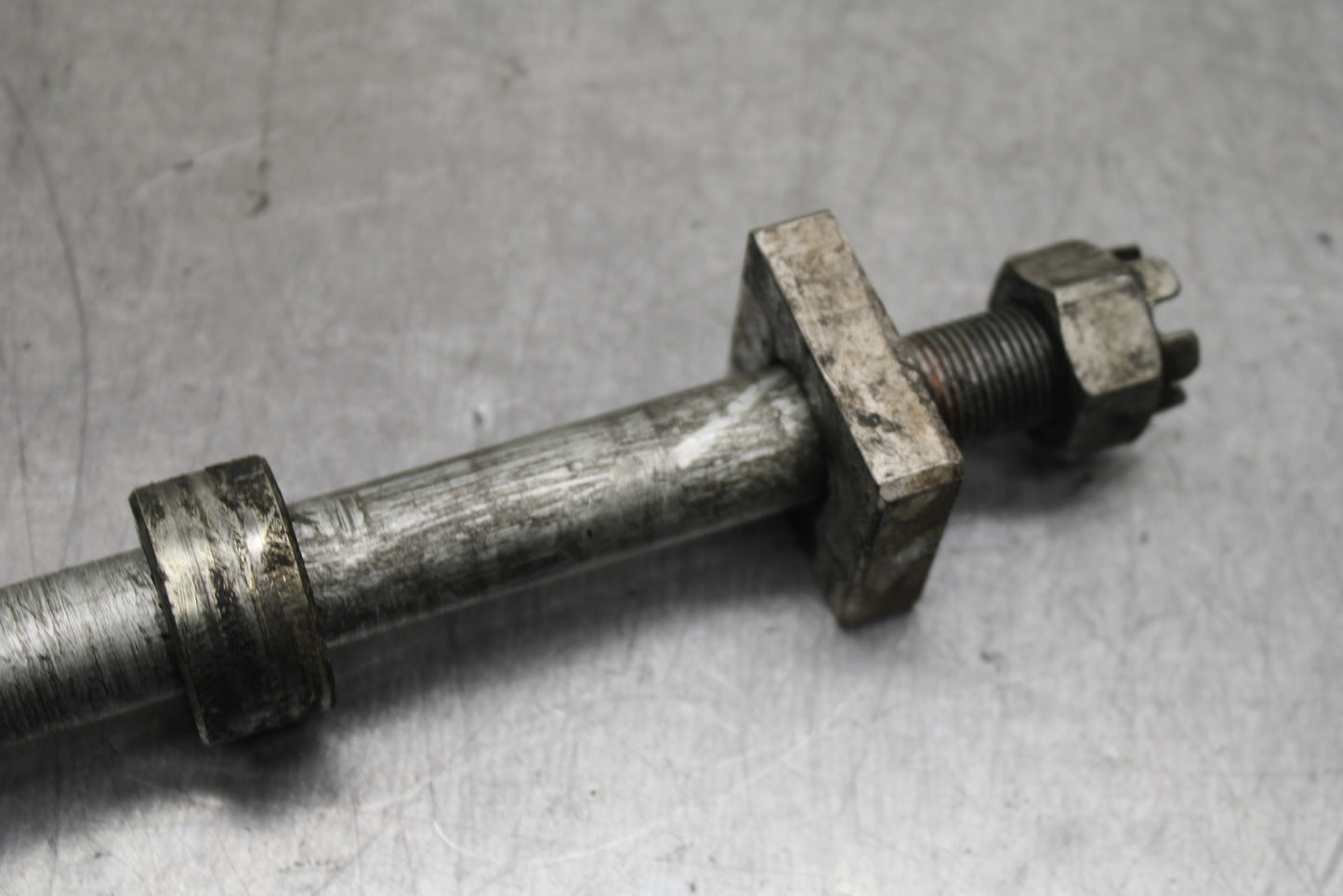 14-15 KAWASAKI NINJA 650 EX650F ABS REAR AXLE WHEEL RIM PIVOT BOLT AXEL BB741